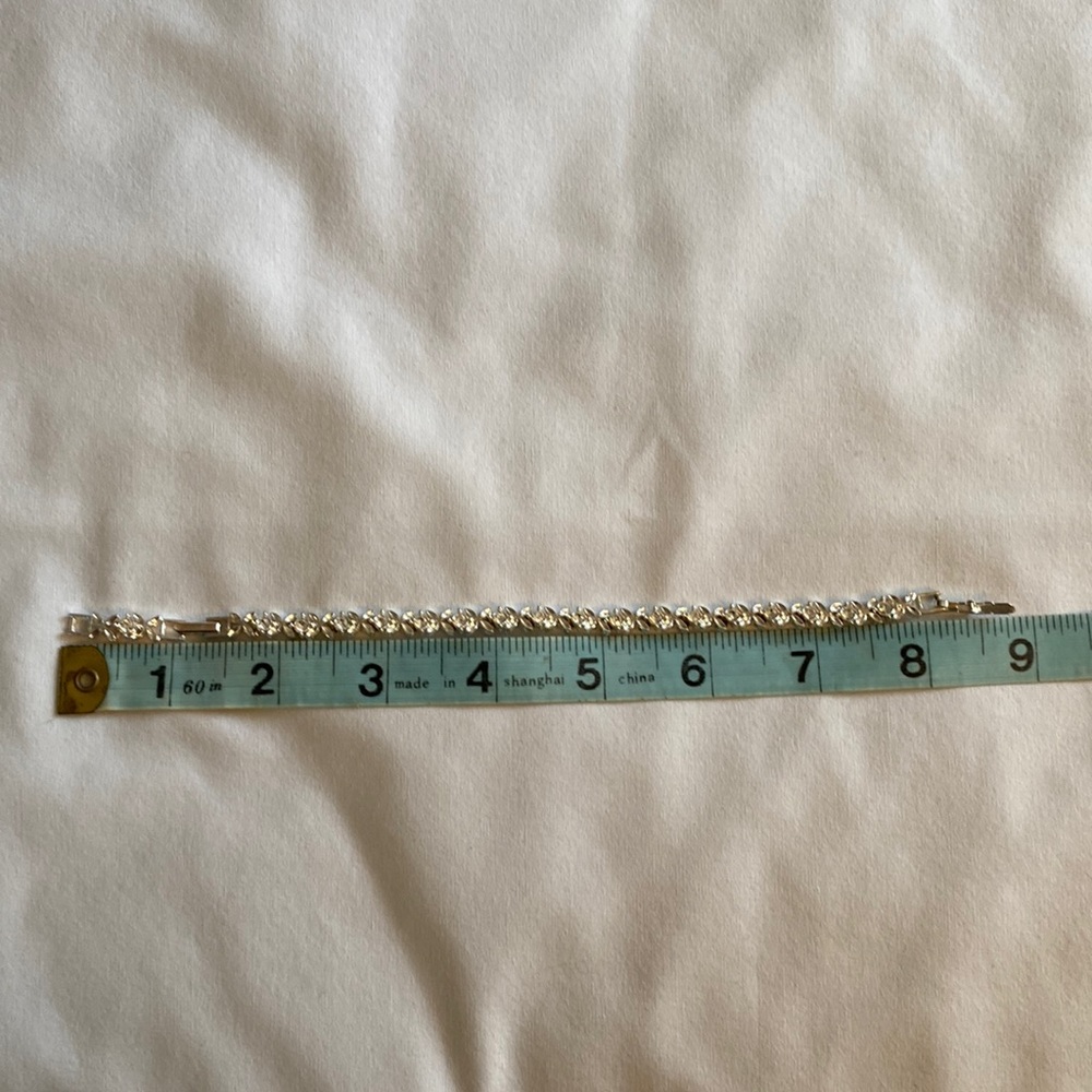 Avon Silver Tone Bracelet